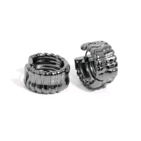 paparazzi Jewelry - Paparazzi Seamless Sass Black Gunmetal Hoop Earrings Textured Hinge P5HO-BKXX-29